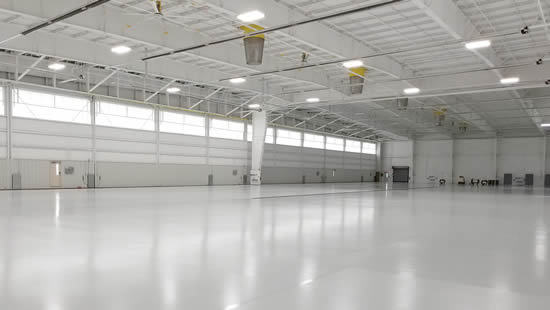 The new hangar is 40,000 sq. ft. and can accommodate most 
large-cabin aircraft, including the Gulfstream G650 and Global 6000.