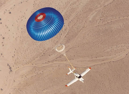 BRS whole aircraft parachute rescue system