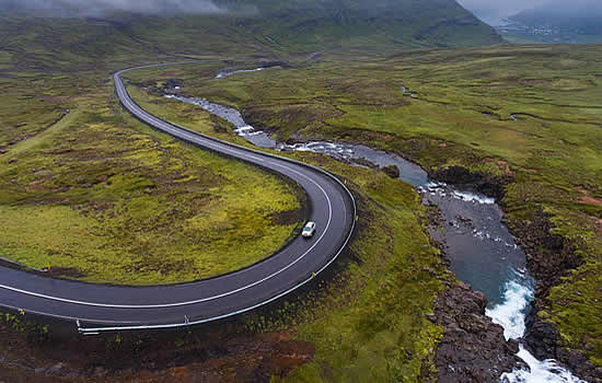 Reykjavík’s state-of-the-art infrastructure, scenic roads and rugged terrain makes it very popular with car manufacturers promoting 4x4s.