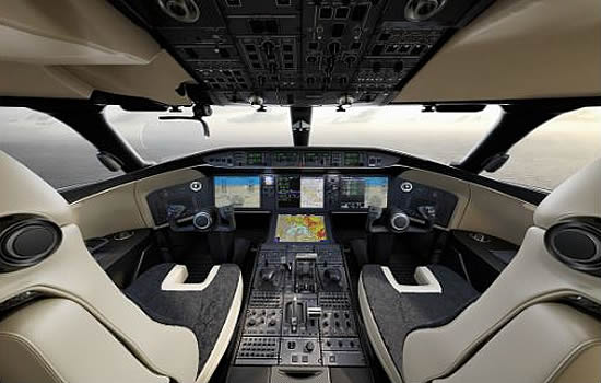 G6500 Cockpit