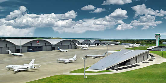 Macquarie Infrastructure and Real Assets acquires Farnborough Airport