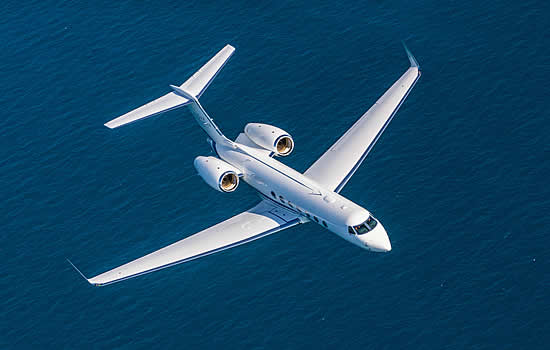 The Satcom Direct G550 optimizing Dual Dissimilar connectivity supported by the SD Plane Simple tail-mounted antennas.