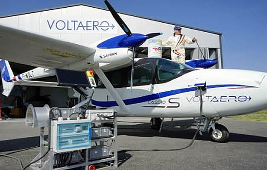 VoltAero’s Cassio S testbed airplane is loaded with TotalEnergies’ Excellium Racing 100 fuel for its history-making demonstration flight.