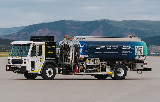 Rampmaster and Signature introduce industry’s first zero emissions full electric 5,000 gallon jet refueler in the US