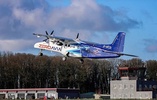 ZeroAvia recently flight tested a prototype of its ZA600 for the first time aboard a Dornier 228 aircraft at its UK base in Kemble, Gloucestershire, in January. Hydrogen-electric engines use hydrogen in fuel cells to generate electricity, which is then used to power electric motors to turn the aircraft’s propellers. The only emission is water.