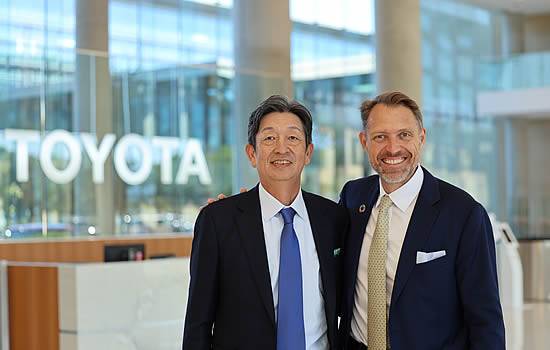 Toyota Motor COO Tetsuo “Ted” Ogawa and Joby Aviation's Founder and CEO, JoeBen Bevirt | Photo: Toyota Motor Corporation.
