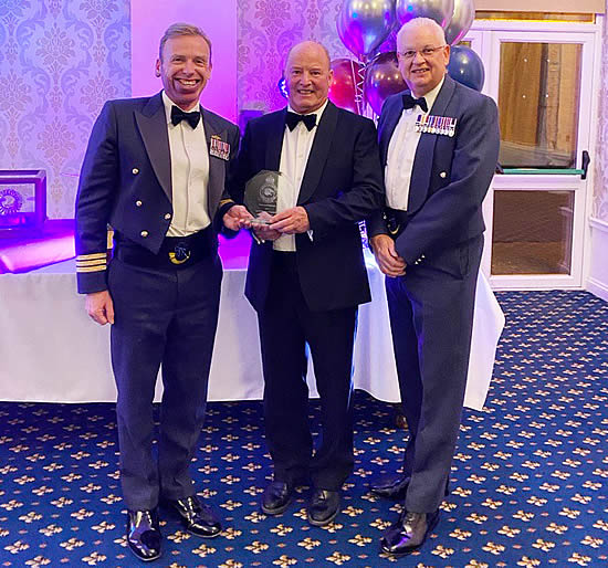 The award was presented by Mr. Simon Walton-Prince, representative of Raytheon, and was received by Wing Commander Sands, Officer Commanding 32 (The Royal) Squadron, Mr. Adam Lunn of Centreline, and Warrant Officer Henriques, 32 (The Royal) Squadron.