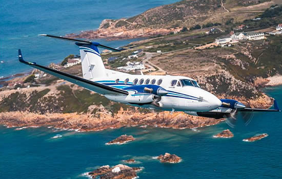 Beechcraft King Air 260 in flight